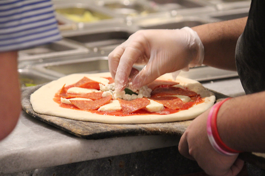 Culinary Club Gets Up-Close, Hands-On Pizza Experience