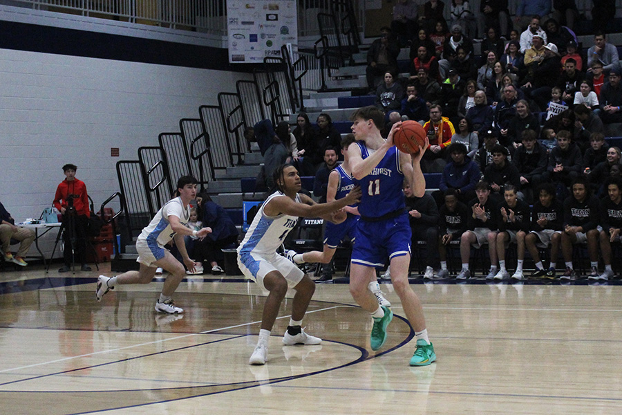 Rockhurst Tips off Season With 68-43 Win at Lee’s Summit West